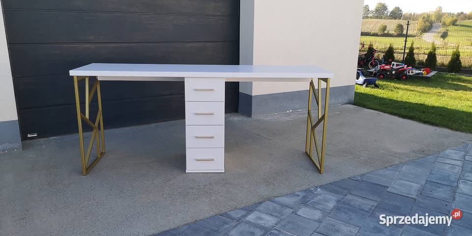 Biurko kosmetyczne do manicure z lamelami Sierakowice