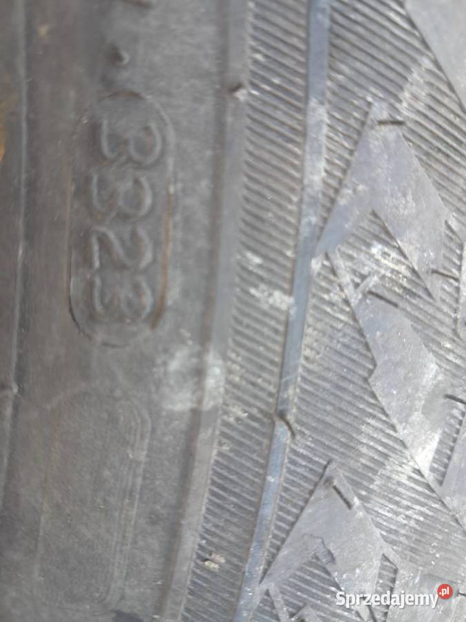 Opony zimowe NOKIAN Hakkapeliitta CR4 21565r16c Lubień