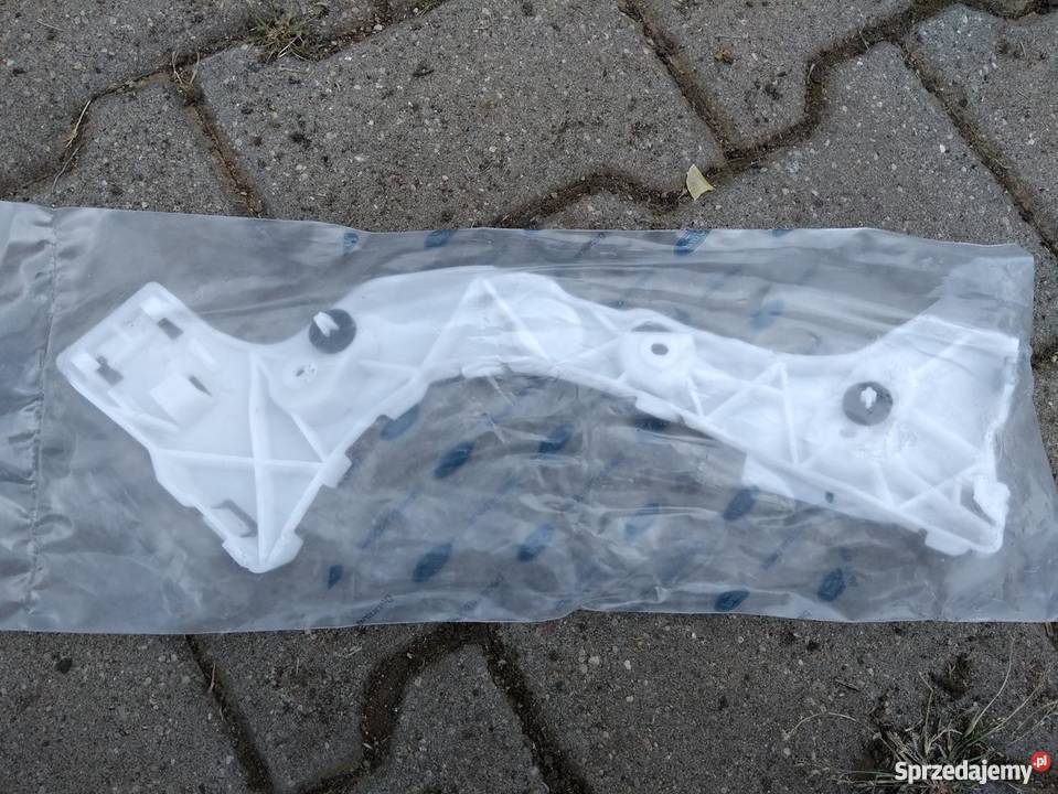 Ford Focus MK3 ślizg zderzaka prawy tył HB podkarpackie Pilzno