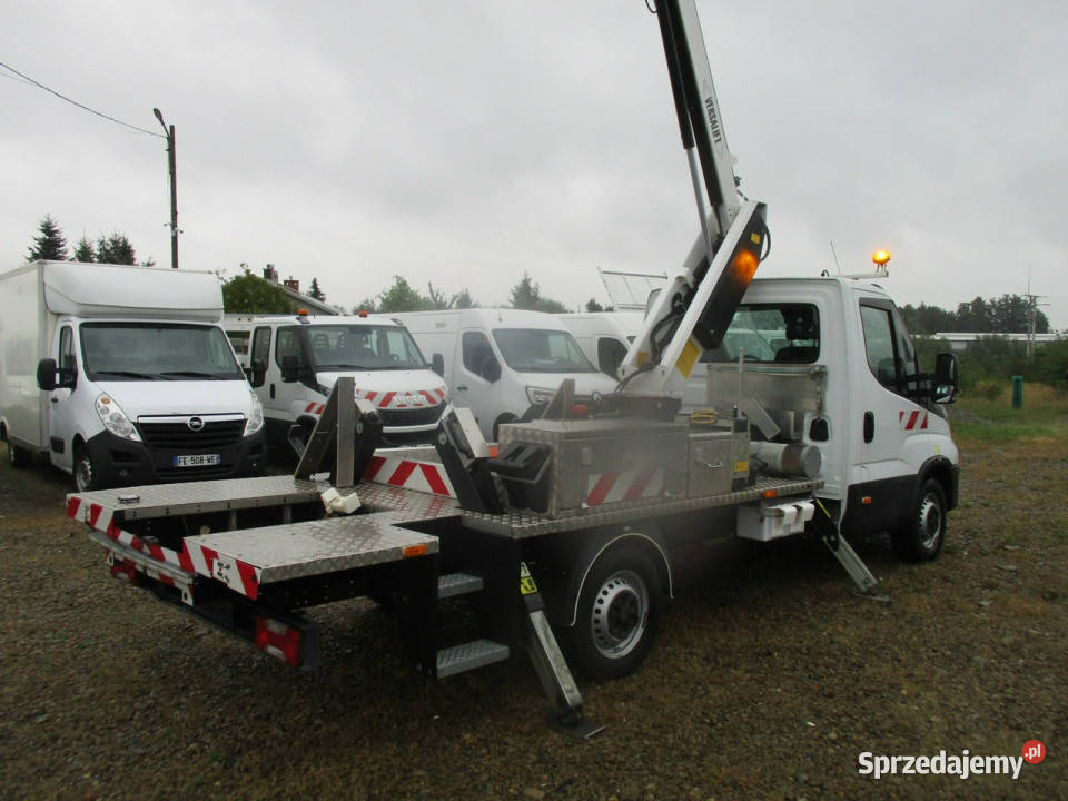 Iveco Daily 35S14 23 HPI 140 PODNOŚNIK KOSZOWY Dębica sprzedam