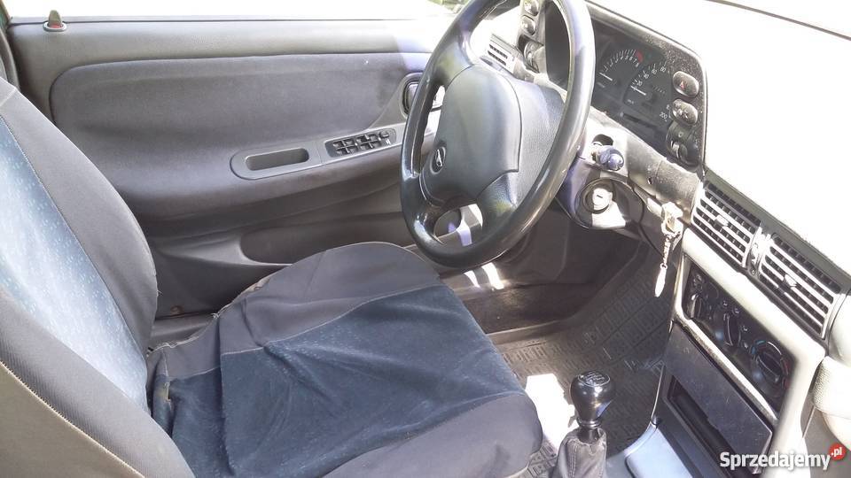 Daewoo Nexia sedan 15 1996 r 170 Nexia