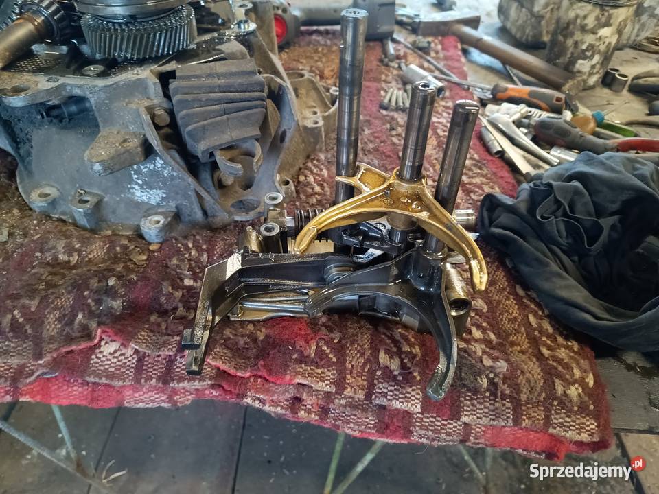 Skrzynia biegów części 2037 peugeot citroen Doręgowice sprzedam