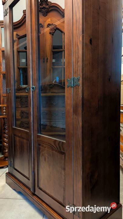 ładna bibliotekawitryna kolonialnasklep Dąbrowa