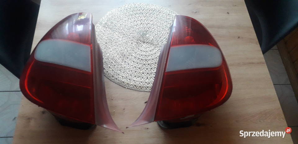 Komplet tylnych lamp Citroen C5 I 0104r Żabno