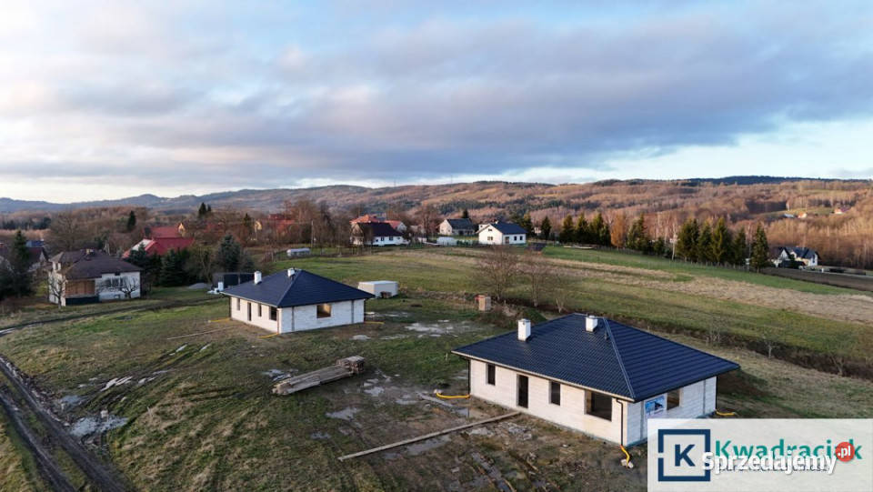 Dom wolnostojący 1048m2 Kombornia Sośnina 4293zł/m2 Domy