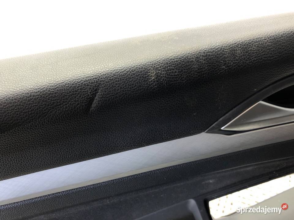 BOCZEK DRZWI LEWY PRZÓD VW GOLF VIII Kombi sprzedam