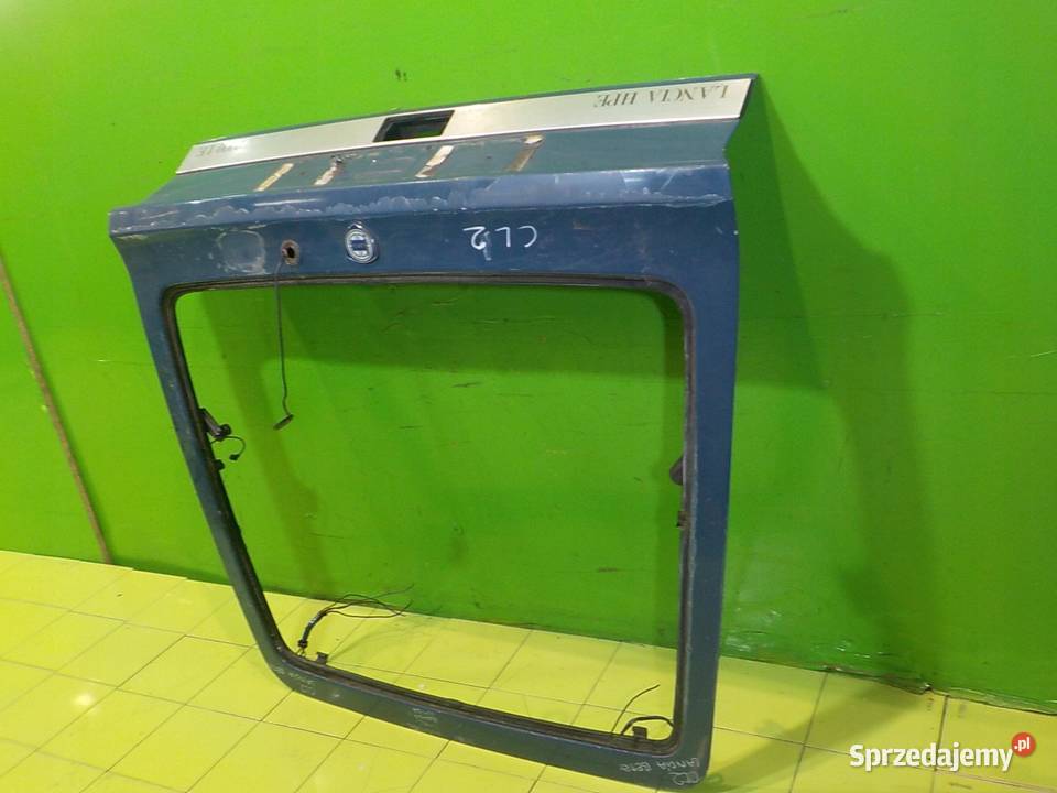 LANCIA BETA 20 B 83r COUPE 2D klapa tyl