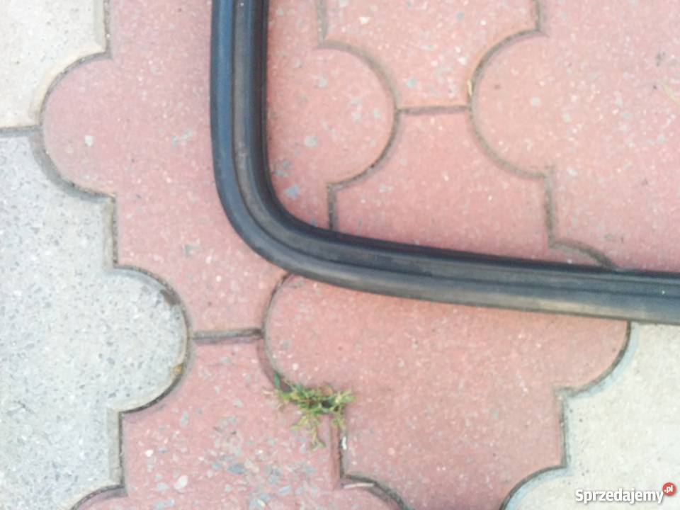 Polonez uszczelka szyby tylnej z klinem osobowe Stalowa Wola