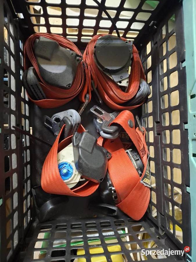 Polonez Fiat 126 p pasy czerwone osobowe