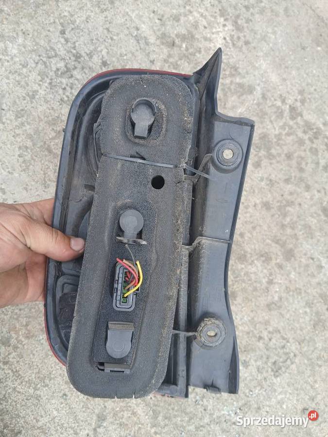 Lampa prawa tylna Nissan Micra k12 EU HB 5D Lampy tylne Radłów