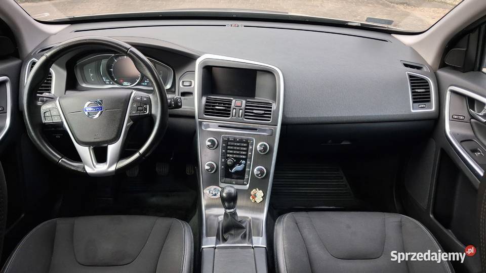 Volvo XC 60 Momentum 24 D4 sprzedam