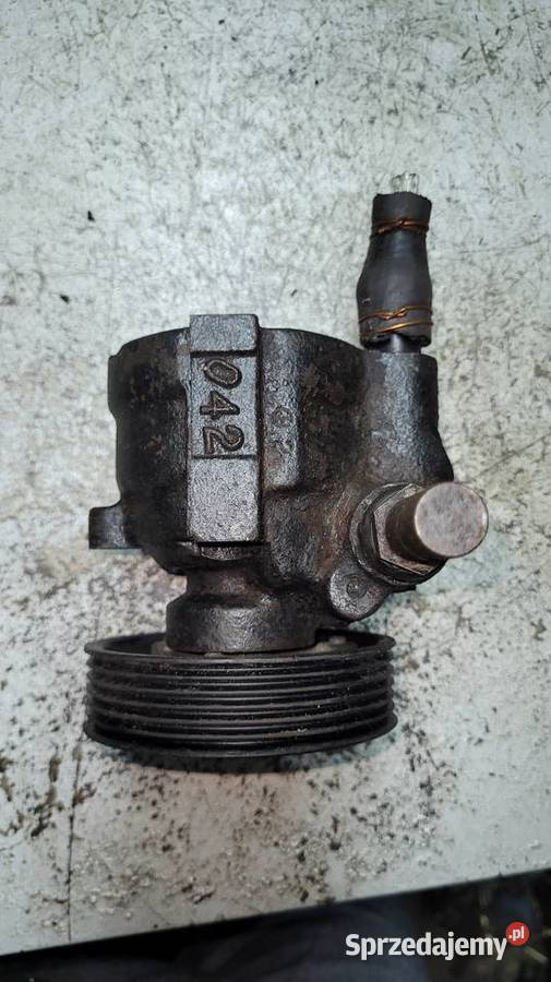 Pompa wspomagania Renault Clio II 19 D osobowe mazowieckie Łagów sprzedam