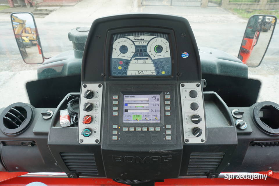 Walec Bomag BW 174 AP 2016 z rozsypywaczem grysu nie Jeziorko sprzedam