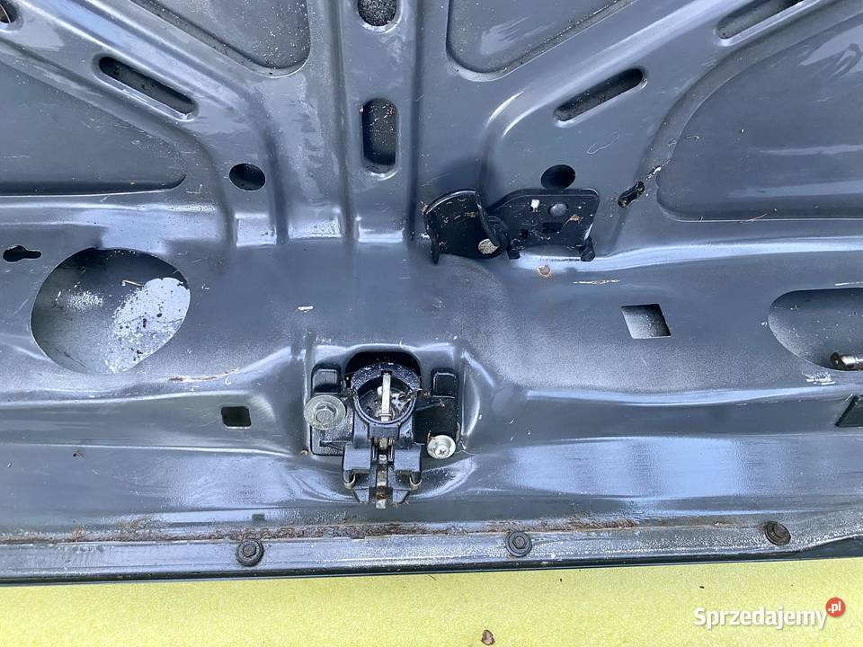 MercedesBenz 190 W201 Klapa bagażnika biała