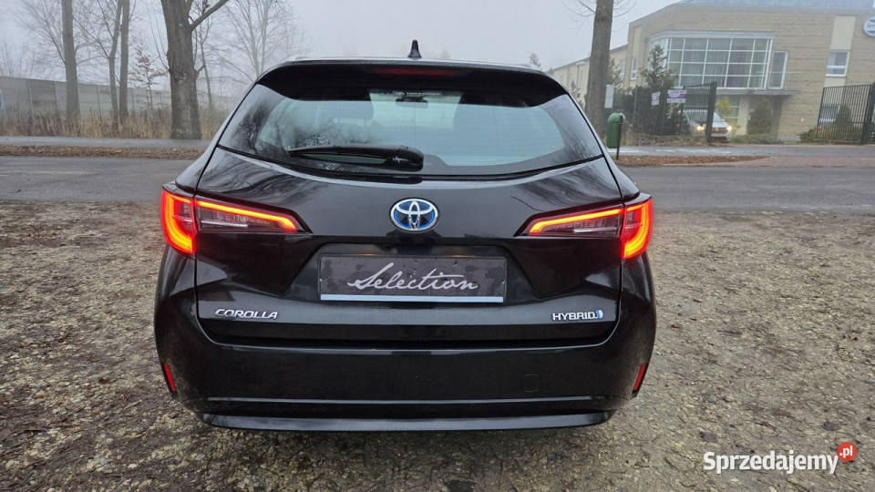 Toyota Corolla 18 HSD FVat 23 Ast Parkowani nieuszkodzony Corolla Otwock Mały