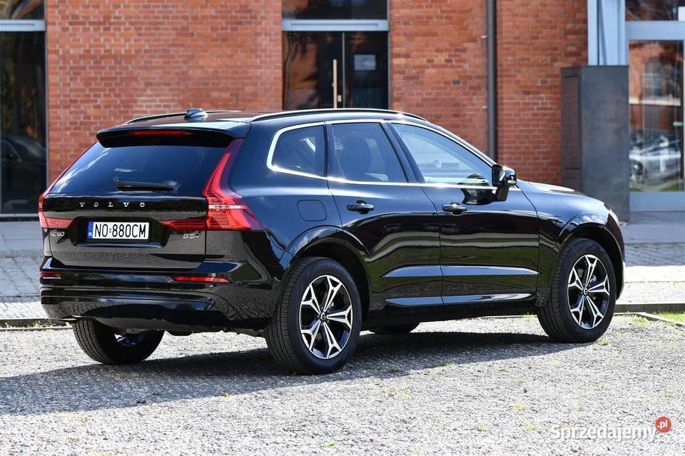 Volvo XC 60 Volvo XC60 Mild Hybrid 4x4 250 20 6550km Olsztyn