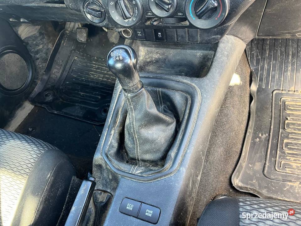TOYOTA Hilux 24 D4D 150 LeCap 4WD FD750 Pickup podkarpackie Przemyśl