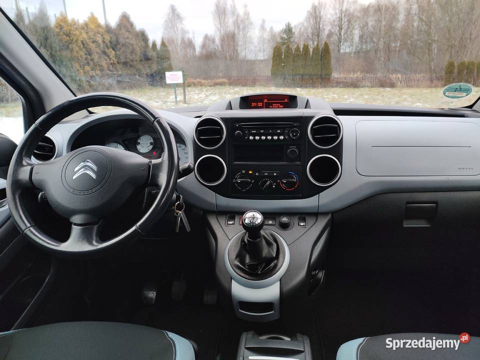 Citroen Berlingo 16 eHdi Multispace Rok produkcji 2012 świętokrzyskie Smyków