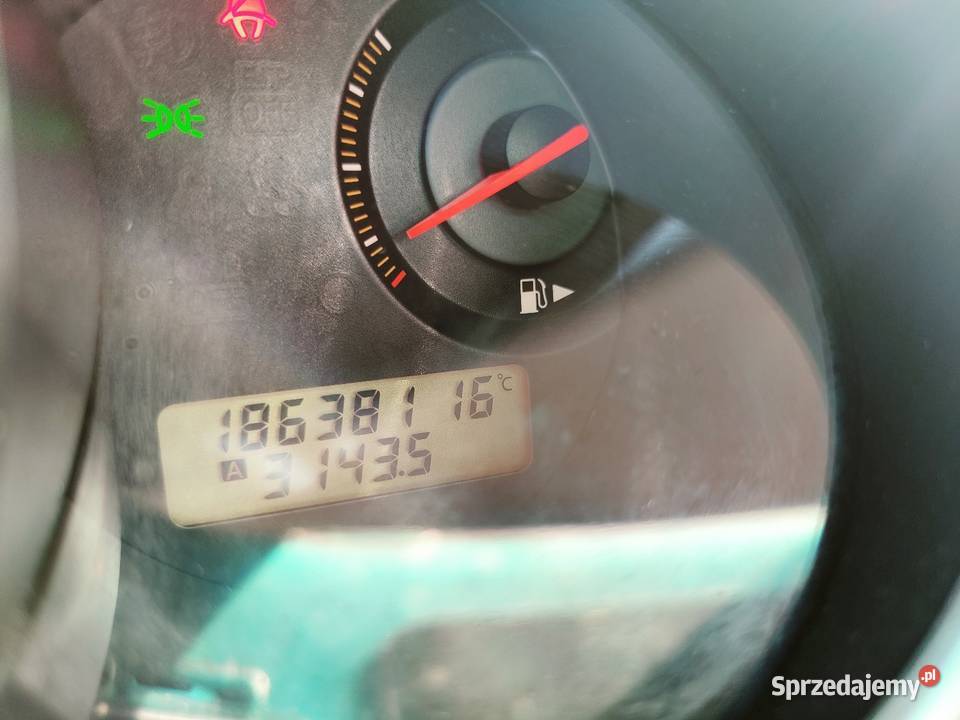 Nissan Tiida 18 benz śląskie Gliwice sprzedam