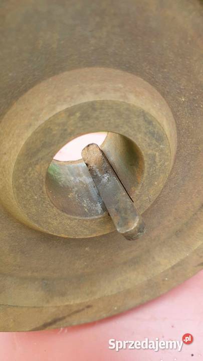 Koło pasowe stalowe 200 mm 2X17mm OTW fi 38 mm Grybów