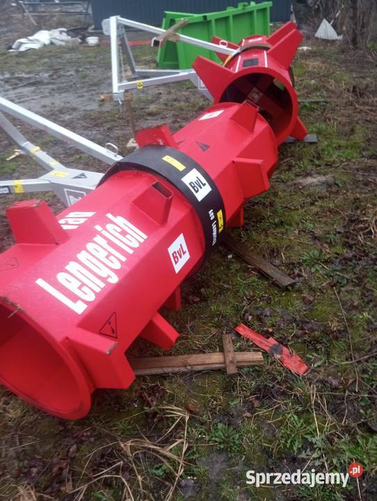 Rozbijak rowniarka wał pryzm trawy Ostrów Mazowiecka