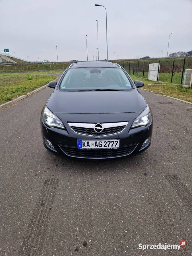 Opel Astra J 17 CDTI 2012r Jeden Właściciel elektrochrom. lusterko wst. Nadma sprzedam