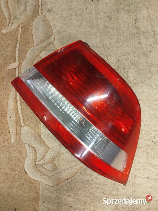 Lampa prawa tył Saab 93 93 sedan Części samochodowe