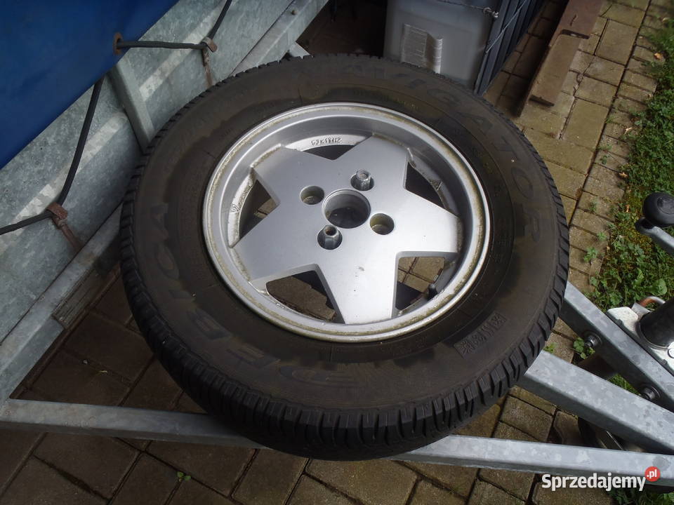 Przyczepa jednoosiowa zabudowana zamykana na sprzedam