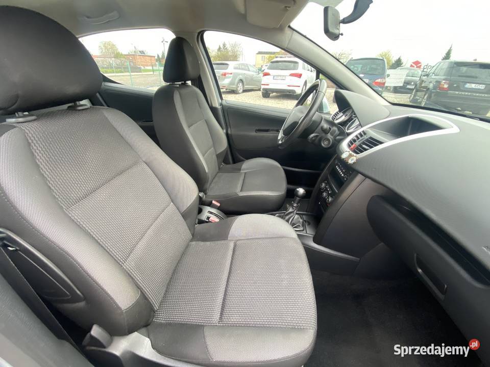 Peugeot 207 garażowany Paniówki