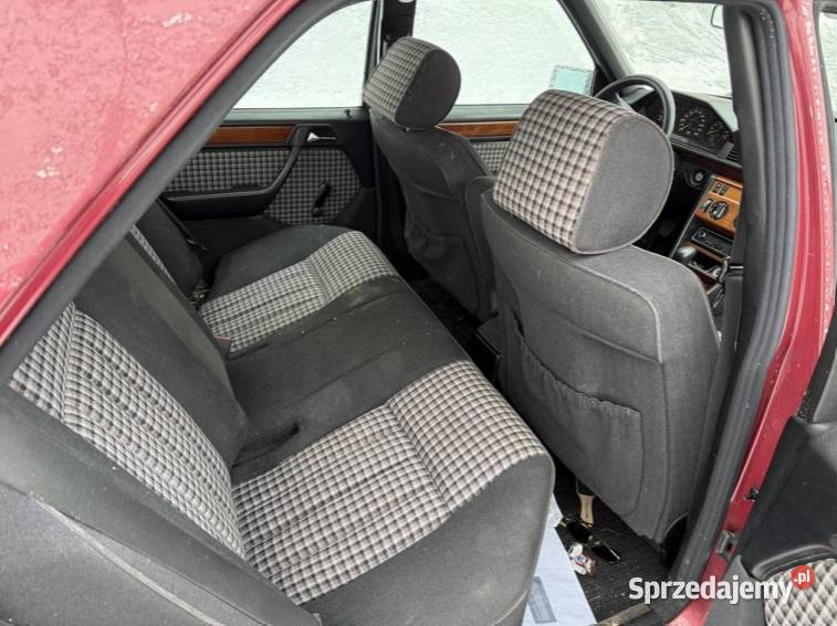 Syndyk sprzeda samochód MERCEDESBENZ W124 r 1994 podlaskie Białystok