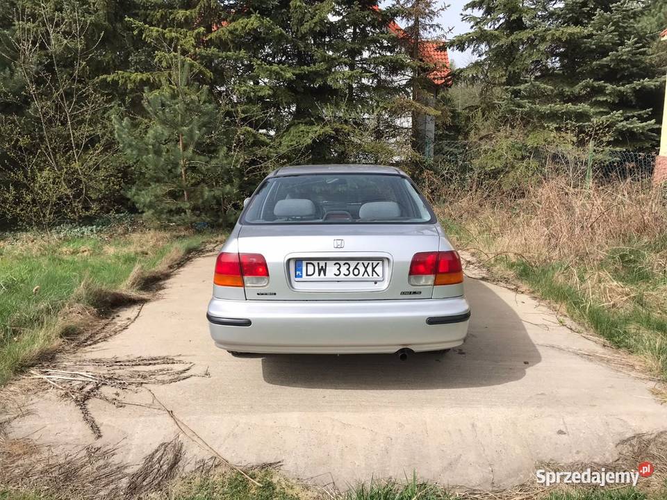 Honda Civic VI 15 114 benzyna