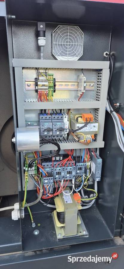 Kompresor tłokowy Kaeser Airbox Center 840