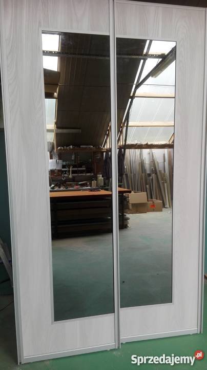 Szafy z drzwiami przesuwnymizabudowy