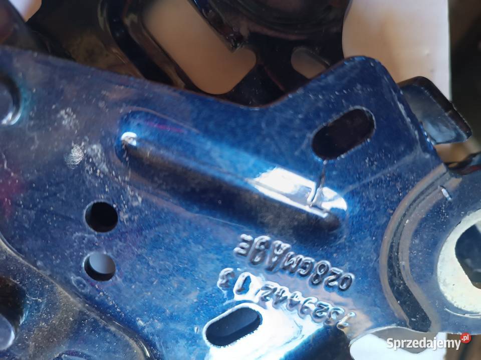 Zawiasy maski BMW f48 Międzychód