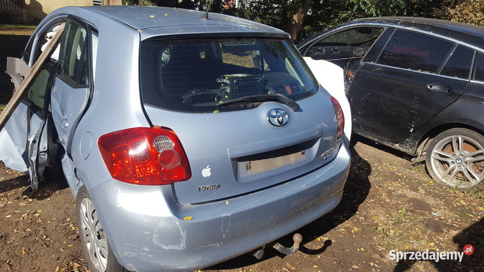 toyota auris I 20 d4d cała na częśći osobowe Ostrów Wielkopolski sprzedam