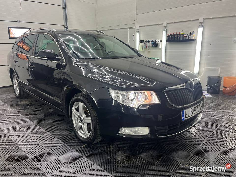 oszczędny bogate wyposażenie oryginalny lakier