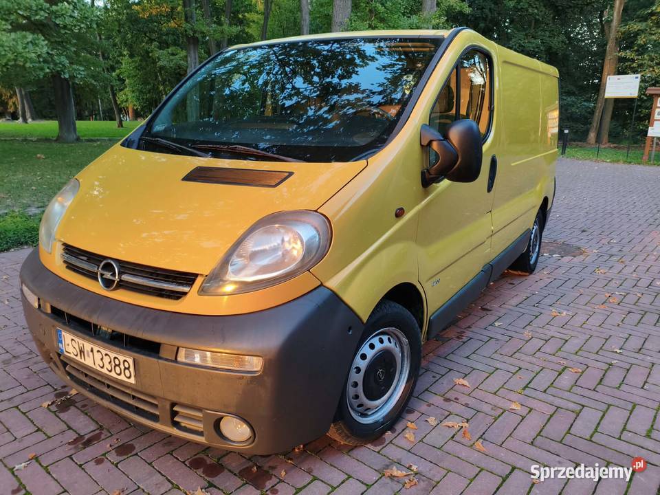 Opel Vivaro Trafic 19CDTI 100 6 bieg Klima Hak 260000km Piaski sprzedam