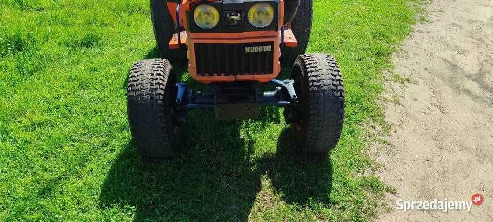 Kubota B8200 HST 4WD Lisewo