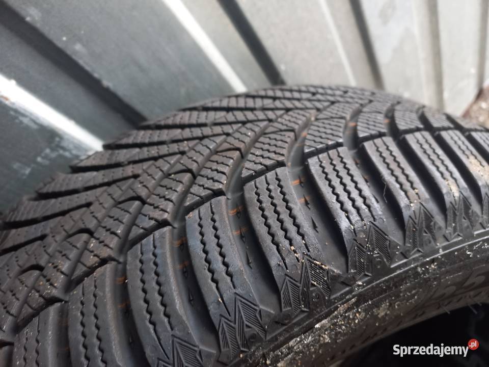 Opony zimowe 2155517 semperit swieze Puck