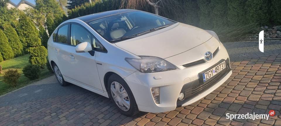 Toyota Prius 2012 18 benzyna hybryda Trzebiatów sprzedam