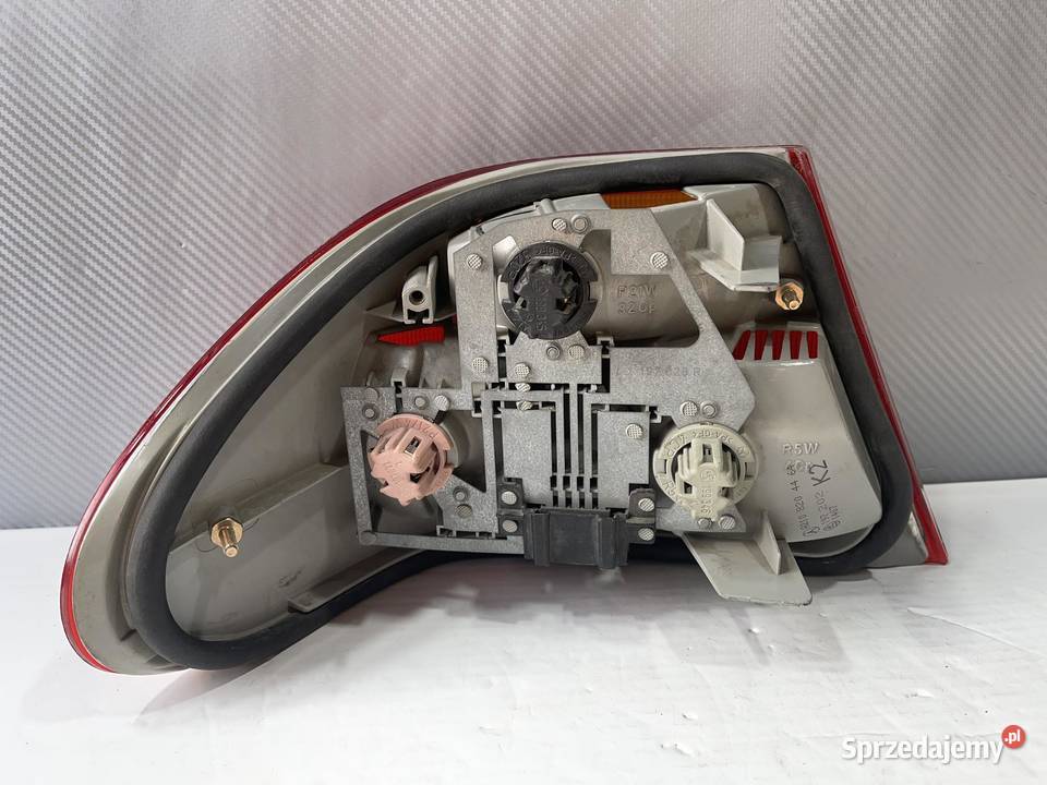 MERCEDES W210 PRAWA LAMPA TYŁ SEDAN Ostroróg