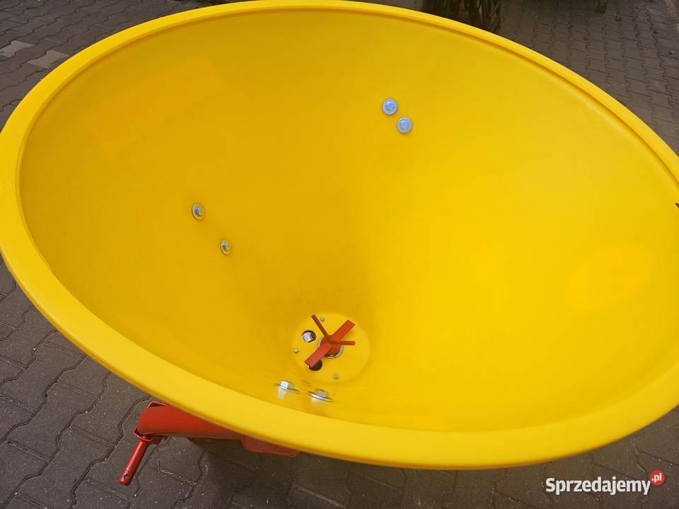 Rozsiewacz LEJEK 1talerzowy 200L500L TYTAN Gostynin