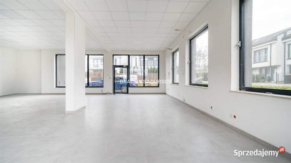 wynajmu lokalu 104m2 Kraków handlowo-usługowy sprzedam