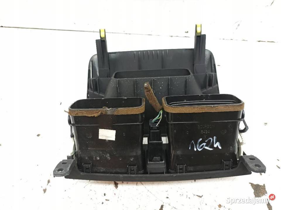 KRATKI NAWIEWU ŚRODKOWA DESKI T25 Toyota Avensis Rok produkcji 2004