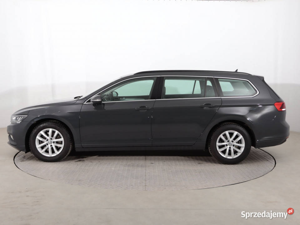 VW Passat 20 TDI asystent pasa ruchu Lublin