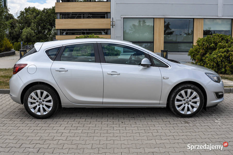 Opel Astra 16T Lift 2014 r Salon 1 właściciel