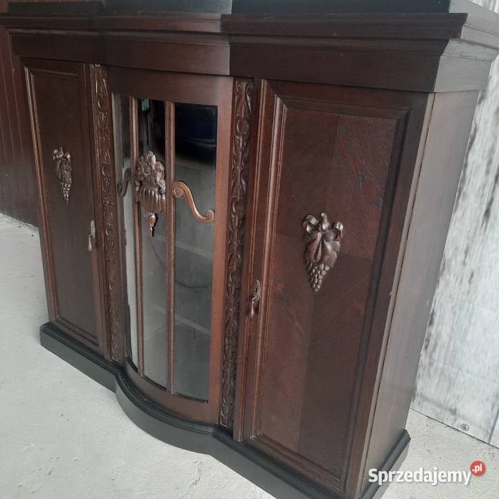 Stylowa komoda witryna 10