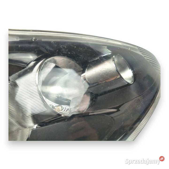 LAMPA PRAWA Ford Fiesta MK7 0817r PRZEDNIA PRAWY Chełm