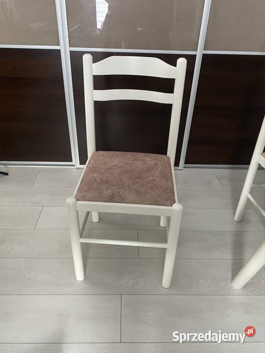 Piękny masywny stół 80x80 2 krzesła Pysznica sprzedam