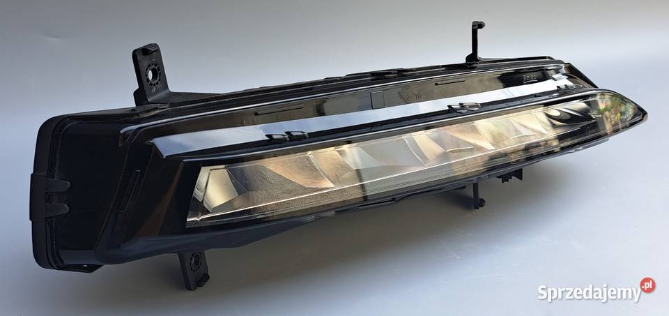 Lampa LED Prawa DRL koda Superb III Lift Valeo prawe Mielęcin